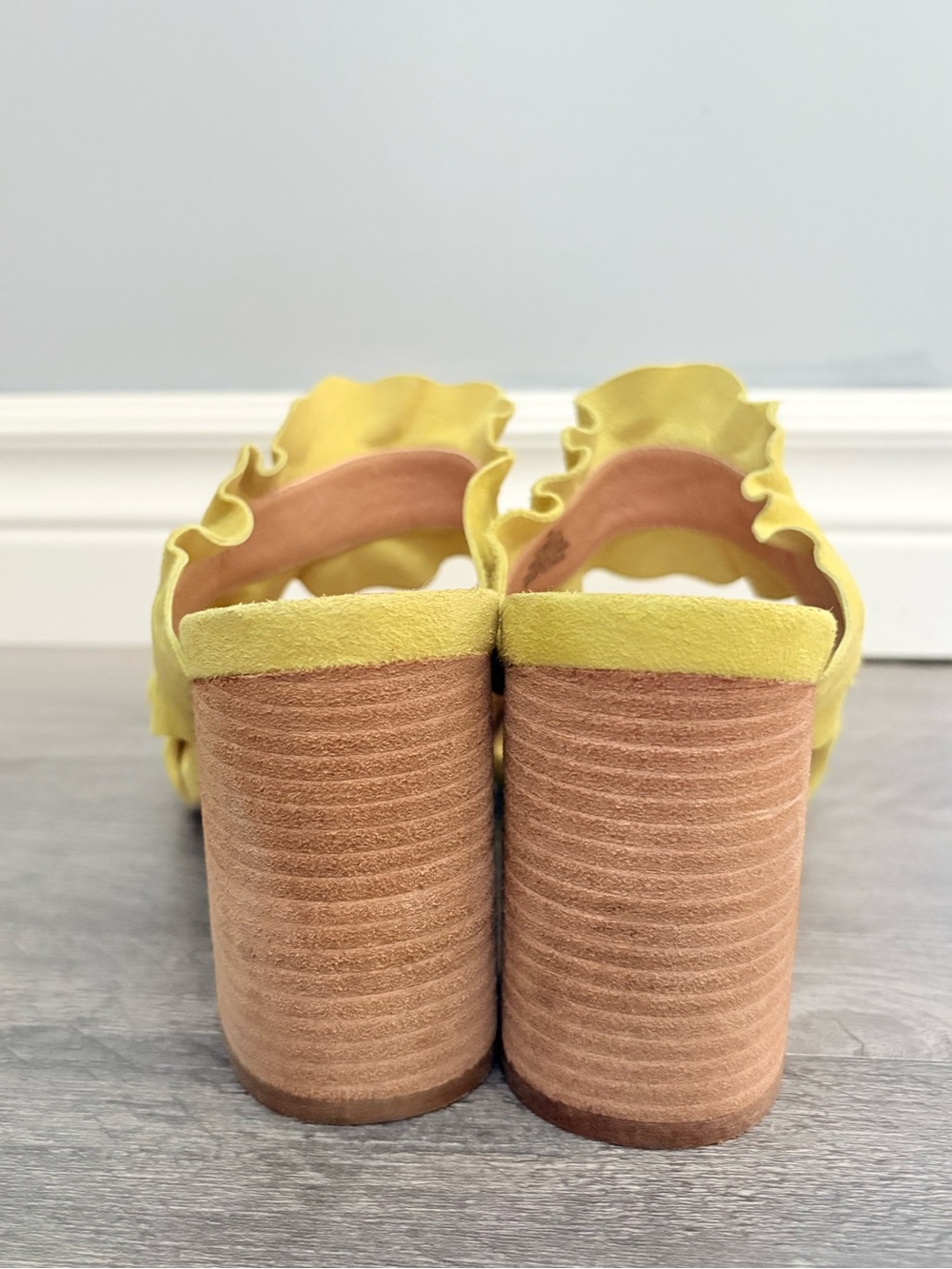 FREE PEOPLE Rosie Ruffle Block Heels Sandals Womens 7 Summer Euro Chic Boho - Picture 7 of 10